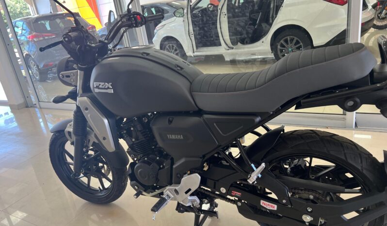 YAMAHA FZ-X 150CC 2024 lleno