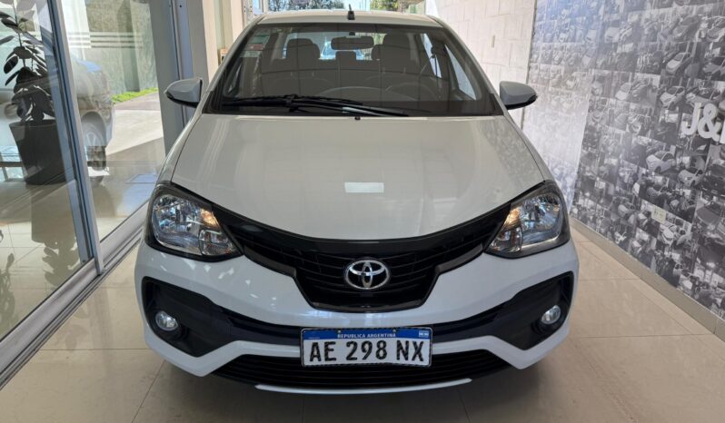 TOYOTA ETIOS XLS 4P 2019 lleno