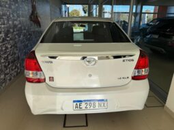 TOYOTA ETIOS XLS 4P 2019 lleno
